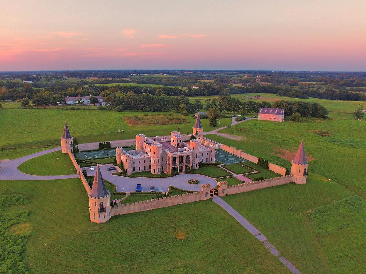 Kentucky Castle Hotel Versailles Luaran gambar